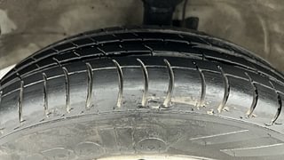 Used 2017 Maruti Suzuki Wagon R 1.0 [2013-2019] LXi CNG Petrol+cng Manual tyres LEFT FRONT TYRE TREAD VIEW