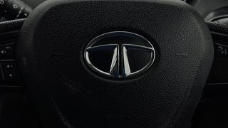 Used 2018 Tata Tiago [2016-2020] Revotron XZ Petrol Manual top_features Airbags