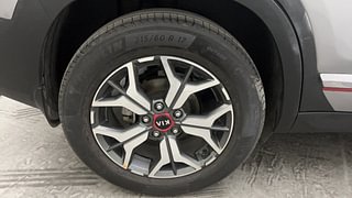 Used 2020 Kia Seltos GTX Plus DCT Petrol Automatic tyres RIGHT REAR TYRE RIM VIEW