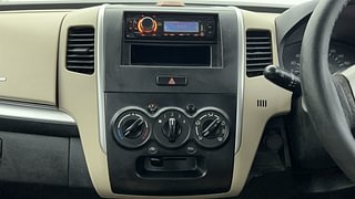 Used 2017 Maruti Suzuki Wagon R 1.0 [2013-2019] LXi CNG Petrol+cng Manual interior MUSIC SYSTEM & AC CONTROL VIEW