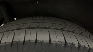 Used 2016 Maruti Suzuki Wagon R 1.0 [2010-2019] VXi Petrol Manual tyres RIGHT REAR TYRE TREAD VIEW