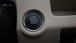 Used 2022 Maruti Suzuki Ciaz Alpha Petrol Petrol Manual top_features Keyless start