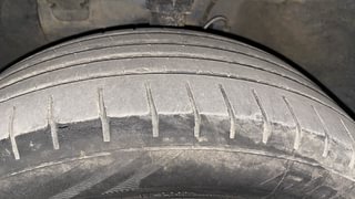 Used 2015 Hyundai Elite i20 [2014-2018] Asta 1.2 Petrol Manual tyres LEFT FRONT TYRE TREAD VIEW