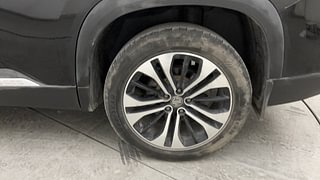 Used 2021 MG Motors Hector Plus Sharp 2.0 Diesel Turbo MT 6-STR Diesel Manual tyres LEFT REAR TYRE RIM VIEW