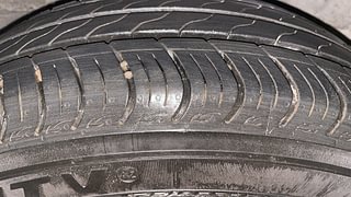 Used 2023 Honda Amaze 1.2 VX CVT i-VTEC Petrol Automatic tyres RIGHT REAR TYRE TREAD VIEW