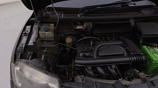 Used 2017 Renault Kwid [2015-2019] RXL Petrol Manual engine ENGINE RIGHT SIDE HINGE & APRON VIEW