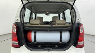 Used 2017 Maruti Suzuki Wagon R 1.0 [2013-2019] LXi CNG Petrol+cng Manual interior DICKY INSIDE VIEW