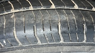 Used 2016 Maruti Suzuki Swift [2011-2017] VXi Petrol Manual tyres LEFT REAR TYRE TREAD VIEW