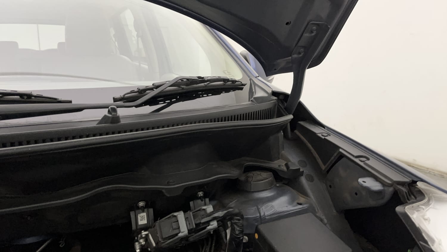 New Toyota Rumion engine ENGINE LEFT SIDE HINGE & APRON VIEW