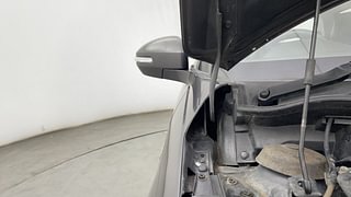 Used 2016 Maruti Suzuki Swift [2014-2017] VXI (O) Petrol Manual engine ENGINE RIGHT SIDE HINGE & APRON VIEW