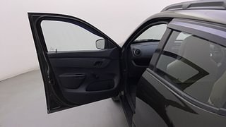 Used 2017 Renault Kwid [2015-2019] RXL Petrol Manual interior LEFT FRONT DOOR OPEN VIEW