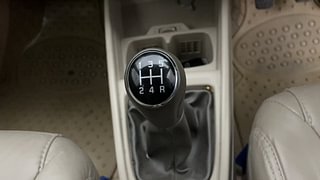 Used 2024 Toyota Rumion V 1.5l Petrol MT Petrol Manual interior GEAR  KNOB VIEW