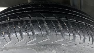 Used 2016 Renault Kwid [2015-2019] RXT Petrol Manual tyres RIGHT REAR TYRE TREAD VIEW