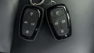 Used 2022 Tata Altroz XZ Plus 1.2 Dark Edition Petrol Manual extra CAR KEY VIEW