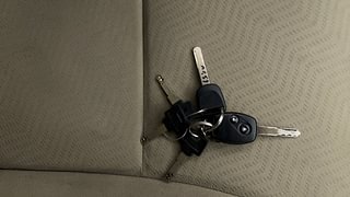 Used 2012 Honda City [2011-2014] 1.5 S MT Petrol Manual extra CAR KEY VIEW