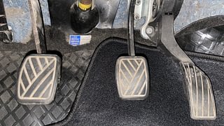 Used 2016 Maruti Suzuki Swift [2014-2017] VXI (O) Petrol Manual interior PEDALS VIEW