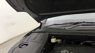 Used 2021 MG Motors Hector Plus Sharp 2.0 Diesel Turbo MT 6-STR Diesel Manual engine ENGINE RIGHT SIDE HINGE & APRON VIEW