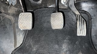 Used 2016 Maruti Suzuki Swift [2011-2017] VXi Petrol Manual interior PEDALS VIEW
