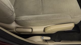 Used 2012 Honda City [2011-2014] 1.5 S MT Petrol Manual top_features Driver height adjustable seat