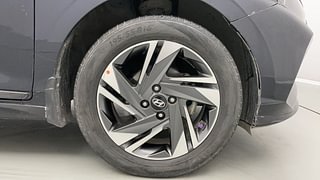 Used 2022 Hyundai New i20 Asta (O) 1.2 MT Petrol Manual tyres RIGHT FRONT TYRE RIM VIEW
