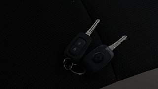 Used 2021 Renault Triber RXT Petrol Manual extra CAR KEY VIEW