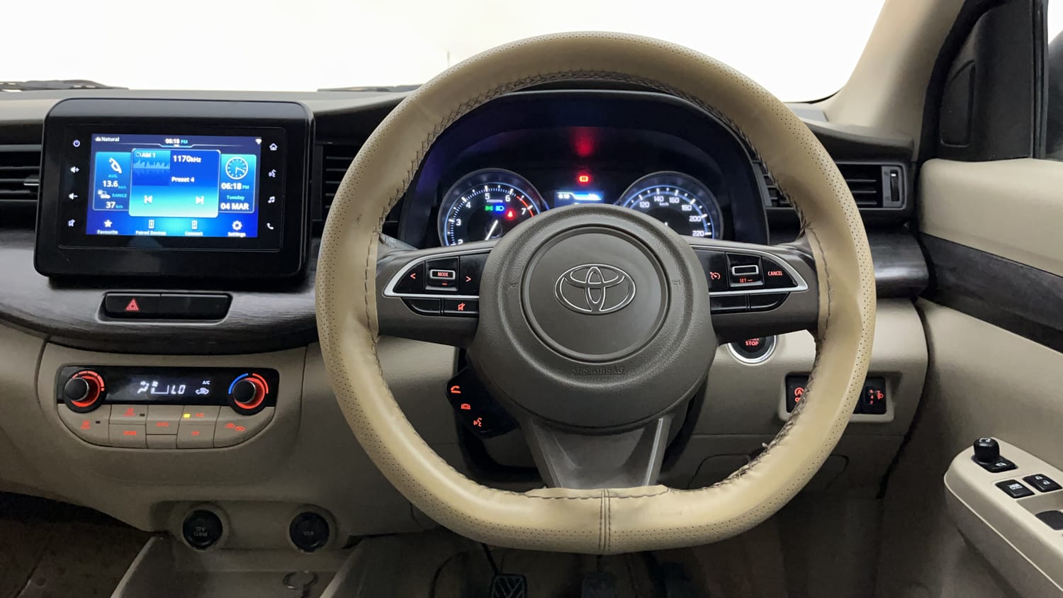 New Toyota Rumion interior STEERING VIEW