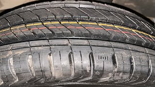Used 2017 Renault Kwid [2015-2019] RXL Petrol Manual tyres LEFT REAR TYRE TREAD VIEW