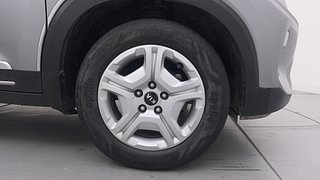 Used 2021 Kia Sonet HTX 1.0 iMT Petrol Manual tyres RIGHT FRONT TYRE RIM VIEW