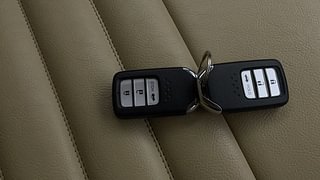 Used 2023 Honda Amaze 1.2 VX CVT i-VTEC Petrol Automatic extra CAR KEY VIEW