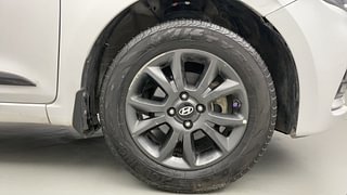 Used 2018 Hyundai Elite i20 [2014-2018] Asta 1.2 Petrol Manual tyres RIGHT FRONT TYRE RIM VIEW