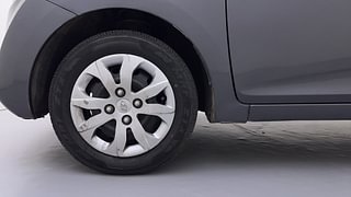 Used 2015 Hyundai Eon [2011-2018] Magna + Petrol Manual tyres LEFT FRONT TYRE RIM VIEW