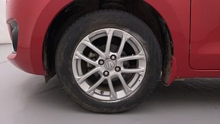 Used 2019 Maruti Suzuki Swift [2017-2021] ZXi AMT Petrol Automatic tyres LEFT FRONT TYRE RIM VIEW