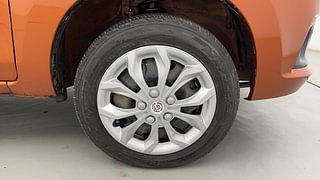 Used 2016 Maruti Suzuki Alto K10 [2014-2019] VXI AMT Petrol Automatic tyres RIGHT FRONT TYRE RIM VIEW