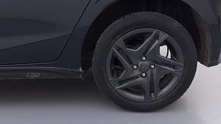 Used 2021 Hyundai New i20 Sportz 1.0 Turbo IMT Petrol Manual tyres LEFT REAR TYRE RIM VIEW