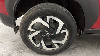 Used 2021 Nissan Magnite XV Premium Turbo CVT (O) Dual Tone Petrol Automatic tyres RIGHT REAR TYRE RIM VIEW