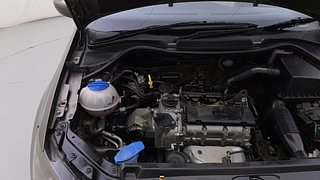 Used 2016 Volkswagen Polo [2015-2019] Trendline 1.2L (P) Petrol Manual engine ENGINE RIGHT SIDE HINGE & APRON VIEW