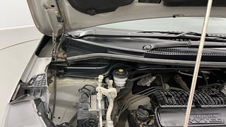 Used 2018 Honda WR-V [2017-2020] VX i-VTEC Petrol Manual engine ENGINE RIGHT SIDE HINGE & APRON VIEW