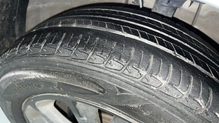 Used 2018 Hyundai Elite i20 [2018-2020] Asta 1.2 Petrol Manual tyres RIGHT FRONT TYRE TREAD VIEW