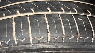 Used 2016 Maruti Suzuki Alto K10 [2014-2019] VXI AMT Petrol Automatic tyres LEFT FRONT TYRE TREAD VIEW