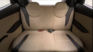 Used 2015 Hyundai Eon [2011-2018] Magna + Petrol Manual interior REAR SEAT CONDITION VIEW