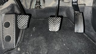 Used 2018 Hyundai Elite i20 [2018-2020] Asta 1.2 Petrol Manual interior PEDALS VIEW