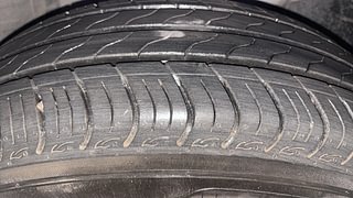 Used 2023 Honda Amaze 1.2 VX CVT i-VTEC Petrol Automatic tyres RIGHT FRONT TYRE TREAD VIEW