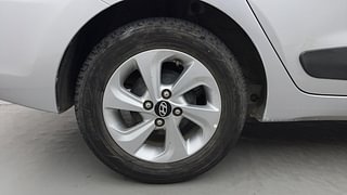 Used 2020 Hyundai Xcent SX Petrol Manual tyres RIGHT REAR TYRE RIM VIEW