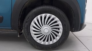 Used 2020 Renault Kwid RXL Petrol Manual tyres RIGHT FRONT TYRE RIM VIEW