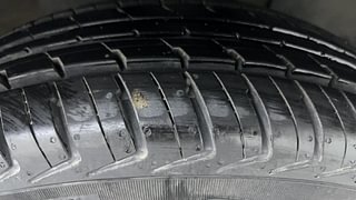 Used 2016 Renault Kwid [2015-2019] RXT Petrol Manual tyres RIGHT FRONT TYRE TREAD VIEW