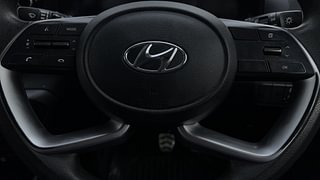 Used 2021 Hyundai New i20 Sportz 1.0 Turbo IMT Petrol Manual top_features Airbags