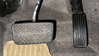 Used 2023 Honda Amaze 1.2 VX CVT i-VTEC Petrol Automatic interior PEDALS VIEW