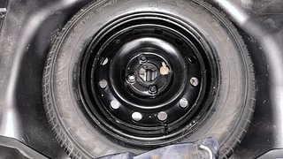 Used 2016 Maruti Suzuki Swift [2014-2017] VXI (O) Petrol Manual tyres SPARE TYRE VIEW