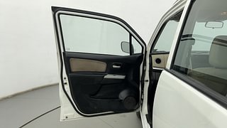 Used 2017 Maruti Suzuki Wagon R 1.0 [2013-2019] LXi CNG Petrol+cng Manual interior LEFT FRONT DOOR OPEN VIEW