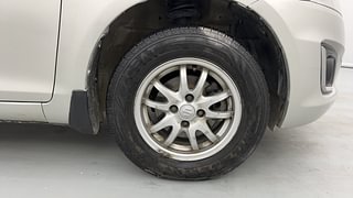 Used 2017 Maruti Suzuki Swift [2011-2017] VDi Diesel Manual tyres RIGHT FRONT TYRE RIM VIEW